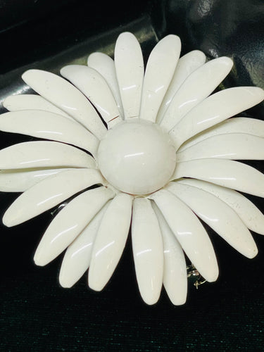 1960’s White Flower Pin